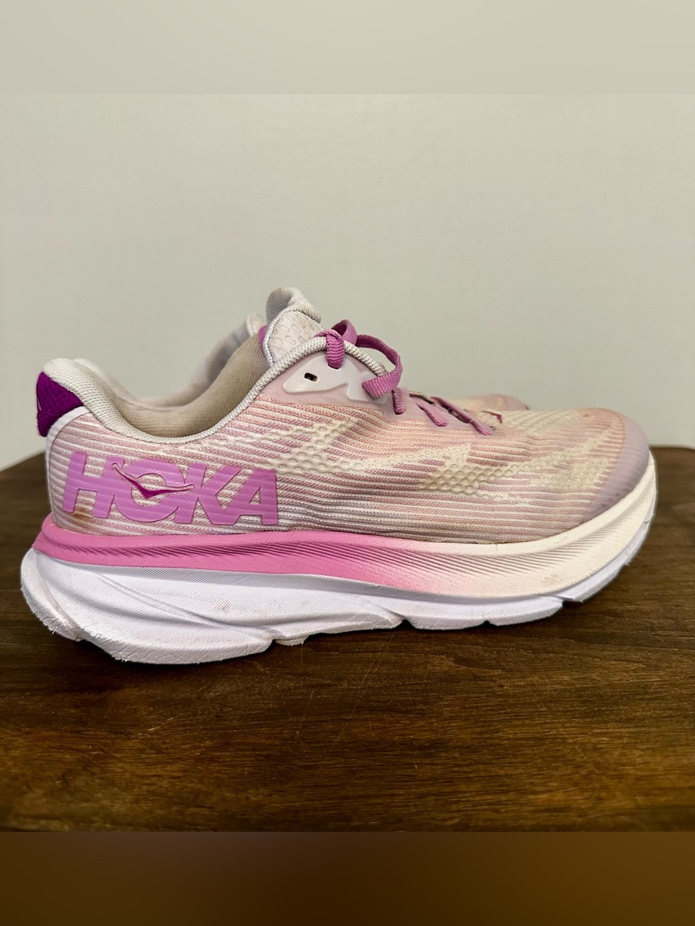 Hoka Clifton 9 Youth Running Shoes Youth Size 6.5